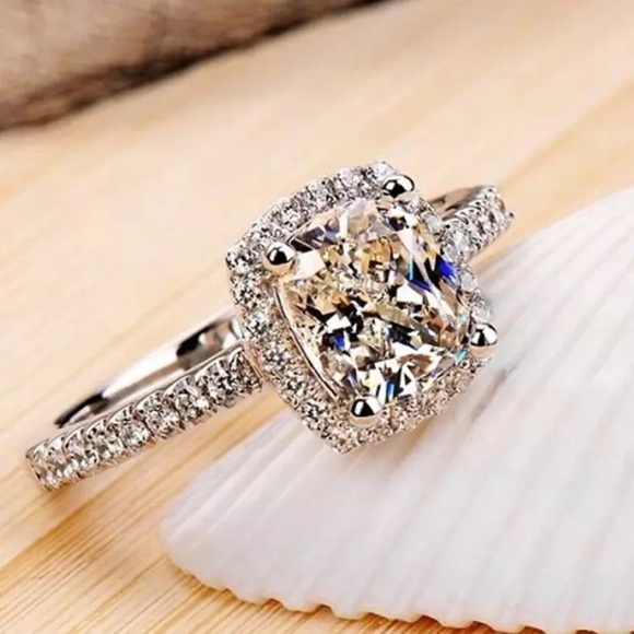 NEW Silver Sparkling Diamond Rectangular Halo Ring - Picture 2 of 4